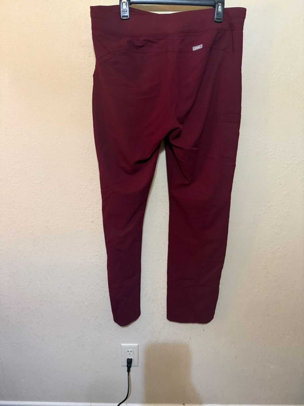 Figs Drawstring Cargo scrub pant in Burgundy with Gray Tie L/T - Picture 6 of 6